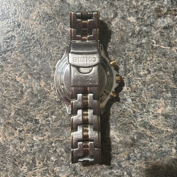 Seiko Men's 1/100 Second Retrograde Chronograph - Picture 6 of 7